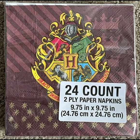24 metallic Harry Potter Hogwarts crest paper napkins nwt - Picture 1 of 2